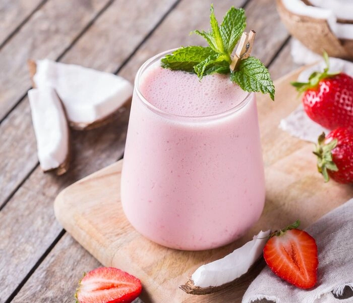 fit jagodni milkshake